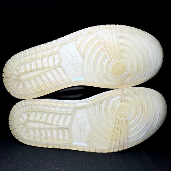 Size 8.5 - Nike Air Jordan 1 Low SE Diamond Men's Shoes - Picture 6 of 9